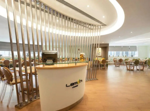 Hotel Ramada by Wyndham Abu Dhabi Corniche