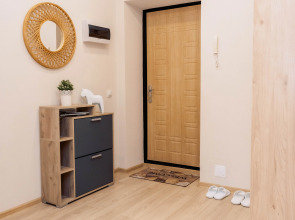 Трехкомнатная Просторная Квартира на 6 гостей у ТЦ Планета и Аквапарка