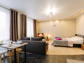 Апартаменты 9 ночей с видом на речку на Коммунальной 1