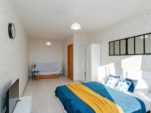 Апартаменты Светлая Уютная Однушка у Комсомольской Площади