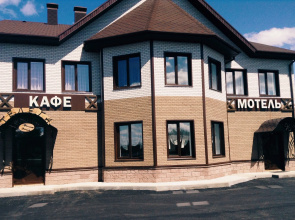 V Mirnom Hotel