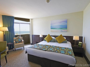 Курортный отель JA The Resort - JA Beach hotel