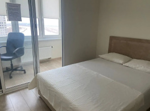 Апартаменты Элитные на берегу реки Тура с видом на Мост Влюбленных