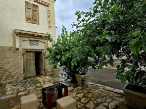 Отель Чор Минор 100 м до старого города с бесплатным кофе и разговорами по душам