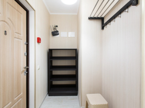 1b  Krasnogrskij 46 Apartments