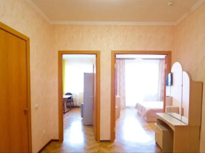 Na Ulitse Alekseeva 89 (14 Etazh) Flat