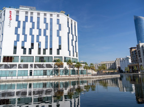 Отель IntercityHotel Dubai Jaddaf Waterfront