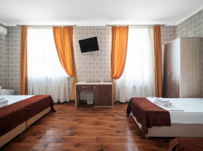 Отель Mari Inn