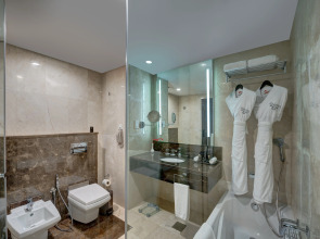 Отель Vintage Grand