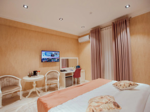 Silk Road Empire Hotel