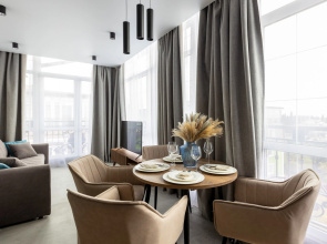 Апартаменты Red Apartments Арт Лайт Адриан