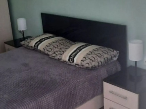 V Kvartale Zvyozdny Flat