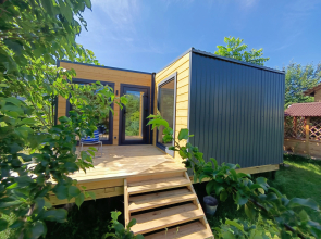 Elekmonar Guest House