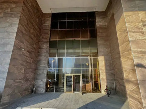 Апарт-отель на берегу моря, Porta Batumi Tower