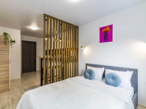 Апартаменты Stepanenkov на Готвальда 24/4 (А)