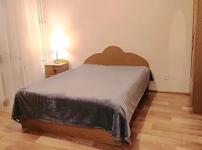 Komfortnaya Tryokhkomnatnaya Flat