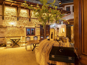 Отель WOO Town Suites