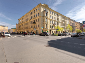 Апартаменты Классическая петербургская квартира в духе ХХ века