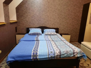 Хостел House New