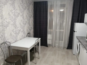 Апартаменты Двухкомнатная Квартира на Алексеева 27