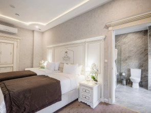 Отель Imperial Palace