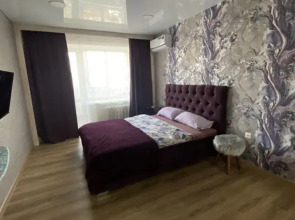 Квартира четырехкомнатная на Цюрупы, 84