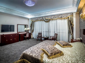 Артис Плаза