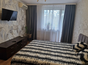 Uyutnaya Kvartira Vozle Pl Ushakova Flat