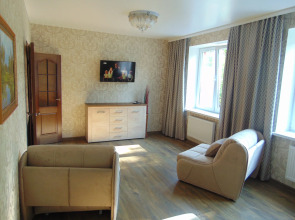 Апартаменты Уютная Двухкомнатная Квартира со Свежим Ремонтом