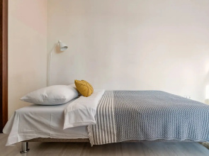 Апартаменты Sergeew Apartments Комфорт с балконом у Невского Проспекта