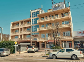 Globus Hotel