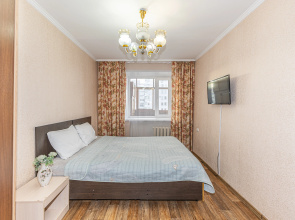 Dvukhkomnatnaya Kvartira Ryadom S Parkom Flat