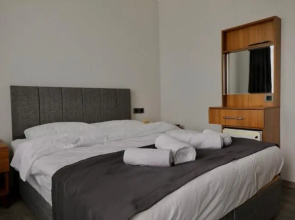 Black Pearly Hotel