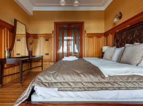 Апартаменты  Роскошные с Балконом и Видом на Кремль