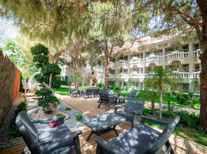 Rose Garden Premium Hotel