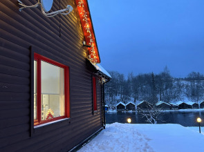 Частный Дом На Берегу Реки