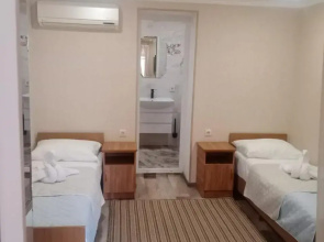 Гостевой дом AT Relax House