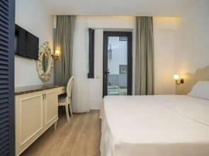 Апарт-отель Channel Suites