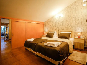 Отель Toma's House