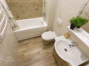 Dve Podushki Na Pobedyi 48 Apartments	