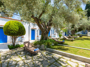 Risus Garden Marina Hotel