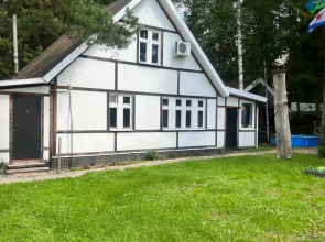 Uyutny Dom V Sosnovom Lesu Private house