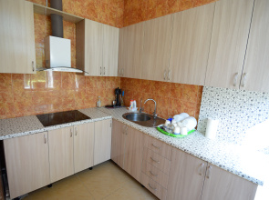 Uyut Hotel
