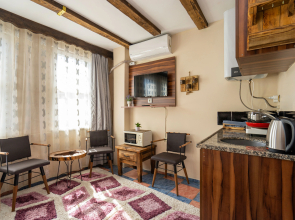 Pi Home & Apartments