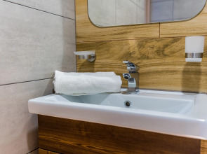 Апартаменты Просторные С Панорамным Балконом От LetoApart