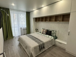 S yevroremontom v tihom spalnom rayone Rodnikovaya Dolina Flat
