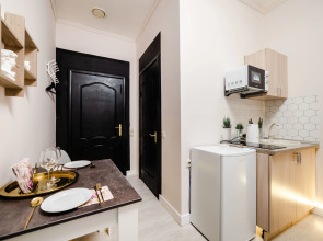 Апартаменты Жуковского 1/2/10 с2 (104)