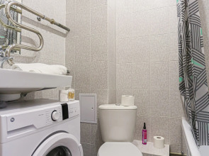 Апартаменты У Нaс Лучше Чeм Дoма Родионова 202/1 Кв4