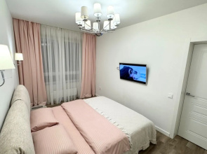 Shikarnaya Dvuhkomnatnaya S Prekrasneyshim Vidom Iz Okna Flat
