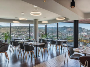 Hotel Golden Tulip Design Tbilisi